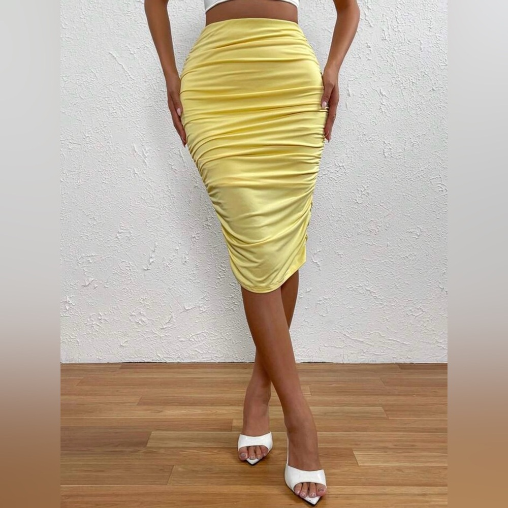Ruched Yellow Skirt - Picture 6 of 9